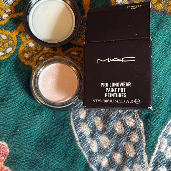 MAC paint pots - Picture 2 of 2